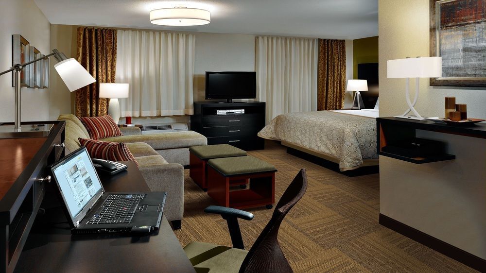 Staybridge Suites Corona South By Ihg Exterior foto