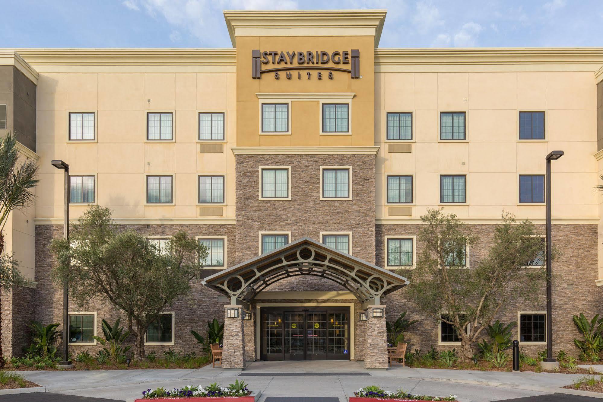 Staybridge Suites Corona South By Ihg Exterior foto