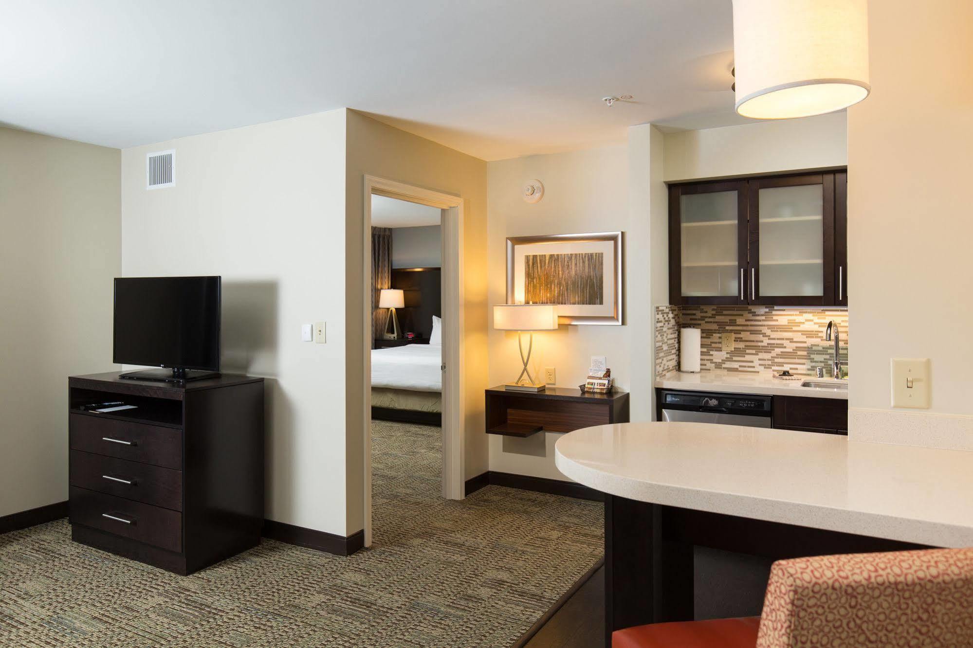 Staybridge Suites Corona South By Ihg Exterior foto